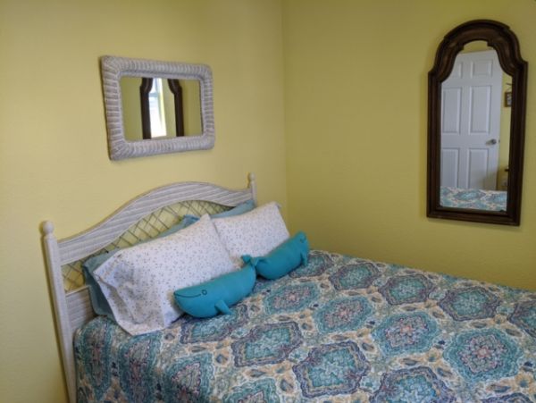 One Bedroom Apartment in Little Gasparilla Island Walk to Beach