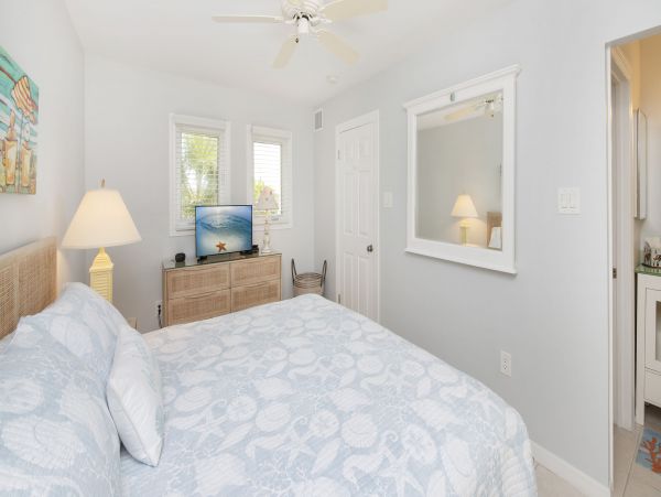 Two Bedroom Townhome in Cayman Islands with Beach Across the Street