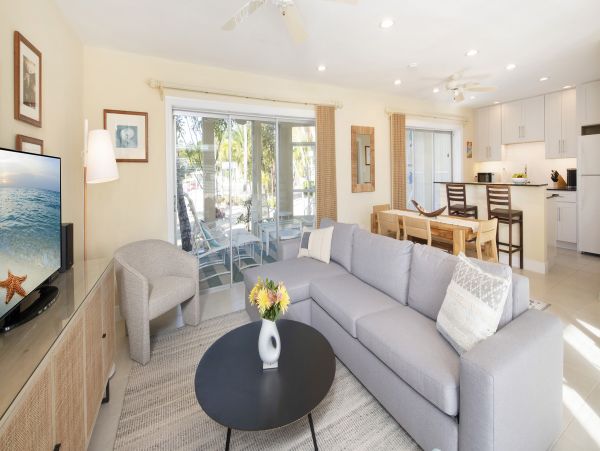 Two Bedroom Townhome in Cayman Islands with Beach Across the Street