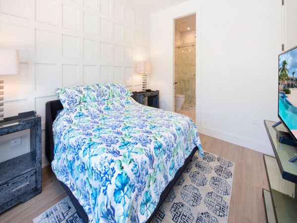 Cayman Islands Vacation Condo Two Bedroom Oceanfront
