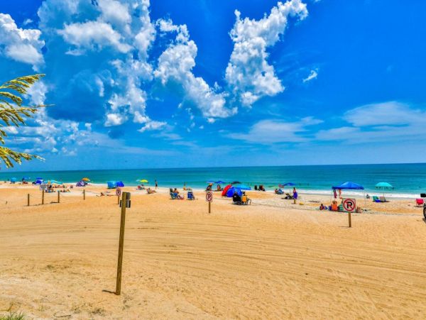 Beachfront 3 Bedroom Getaway with Full Ocean View