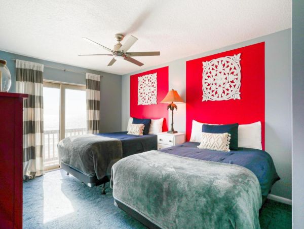 Beachfront 3 Bedroom Getaway with Full Ocean View