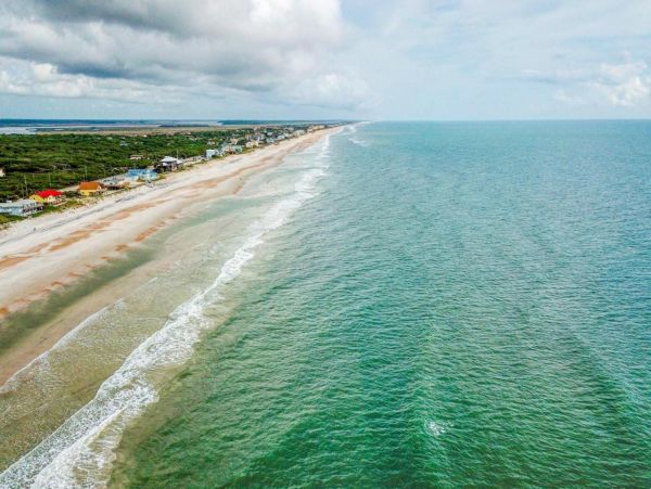 Beachfront 3 Bedroom Getaway with Full Ocean View