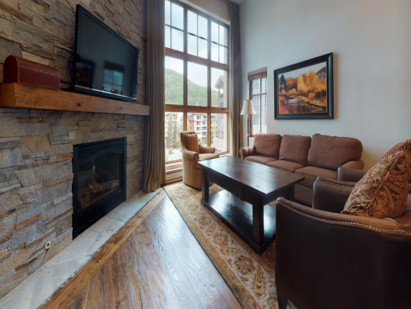 150 yards to Lionshead Gondola 3 bedroom sleeps 10