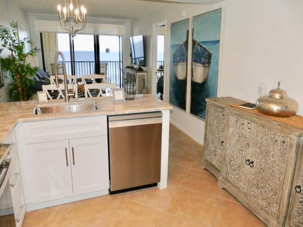 Oceanfront 2-Bedroom, 2-Bath Condo with Stunning Gulf Views