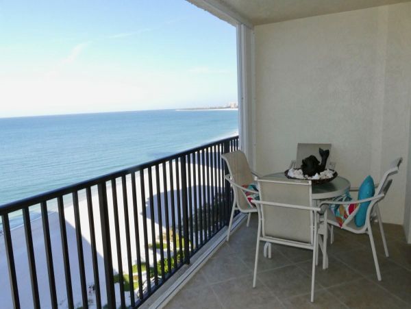 Oceanfront 2-Bedroom, 2-Bath Condo with Stunning Gulf Views