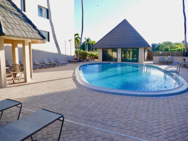Oceanfront 2-Bedroom, 2-Bath Condo with Stunning Gulf Views