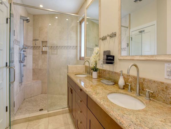 Three Bedroom Oceanfront Rental Villa in Kihei