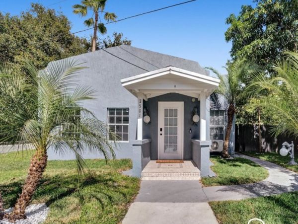 North Miami Beach Vacation Home Three Bedroom