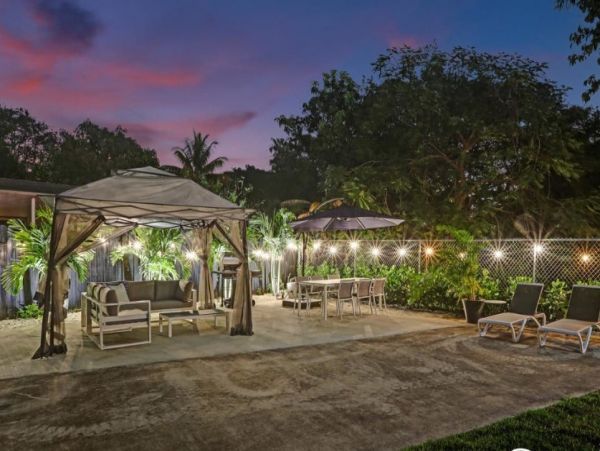 North Miami Beach Vacation Home Three Bedroom