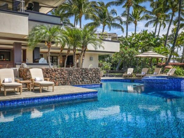 Vacation Luxury Sanctuary with Amazing Amenities & Views