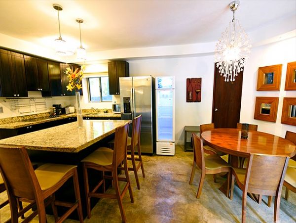 Jaco 7 Bedroom Home Two Blocks to the Beach