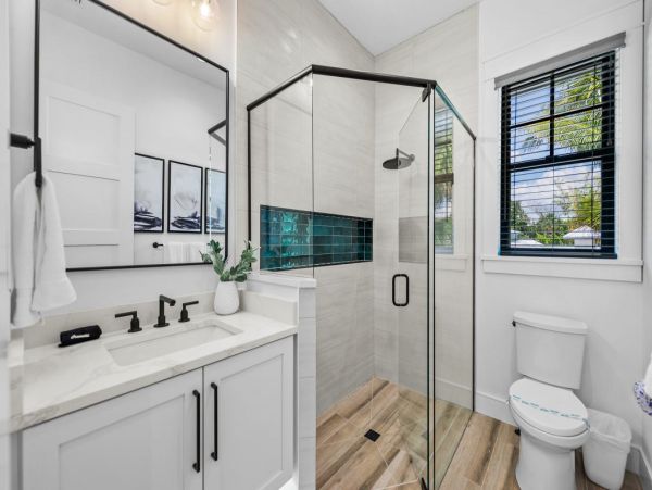 Siesta Key Vacation Home Seven Bedroom Walk to Beach