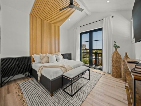 Siesta Key Vacation Home Seven Bedroom Walk to Beach