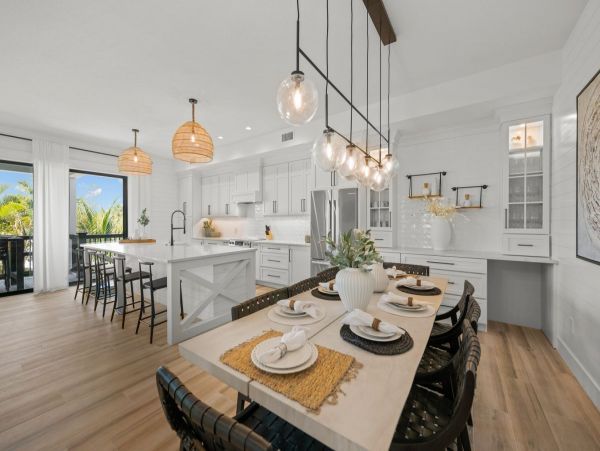 Siesta Key Vacation Home Seven Bedroom Walk to Beach