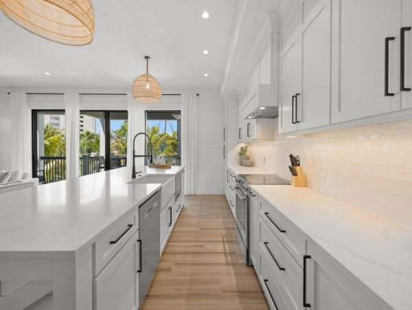 Siesta Key Vacation Home Seven Bedroom Walk to Beach