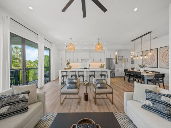 Siesta Key Vacation Home Seven Bedroom Walk to Beach