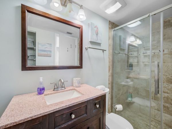 Siesta Key Lovely 2 Bedroom Condo with Lagoon View