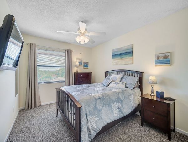 Siesta Key Lovely 2 Bedroom Condo with Lagoon View