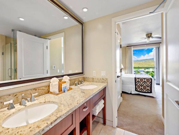 Kaanapali Vacation Condo Four Bedroom On Beach