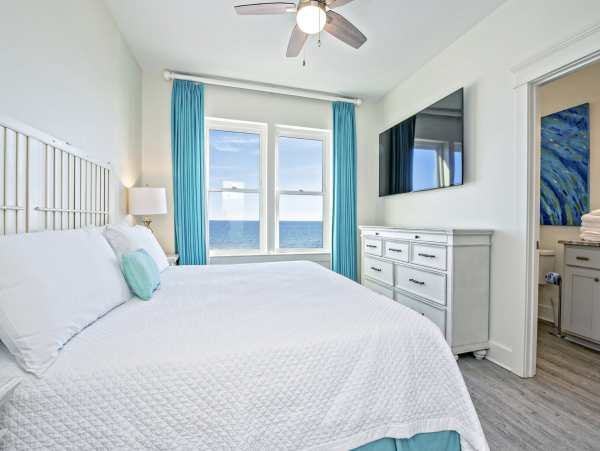 Beachfront 8 Bedroom Vacation Home in Gulf Shores with Pool
