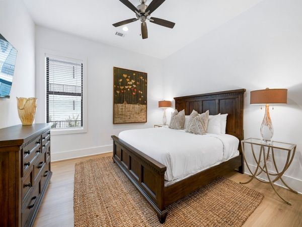 Miramar Vacation Home Ten Bedroom Walk to Beach