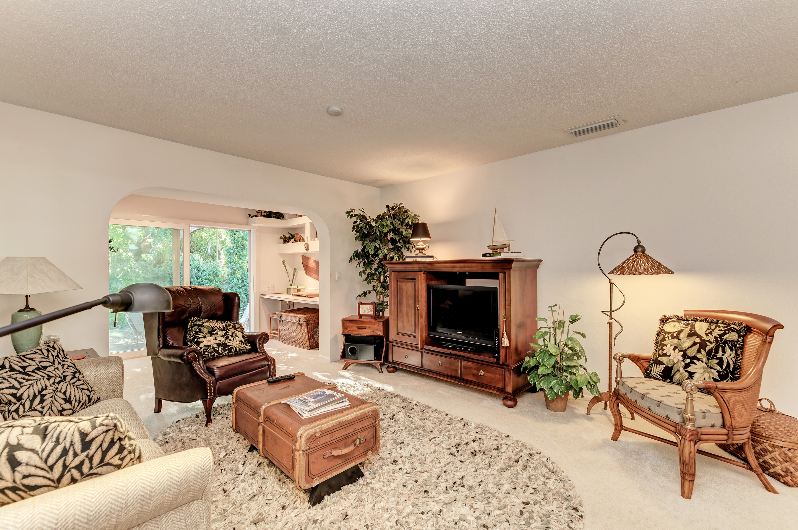 Lovely Vacation Getaway in Longboat Key Walk to Beach