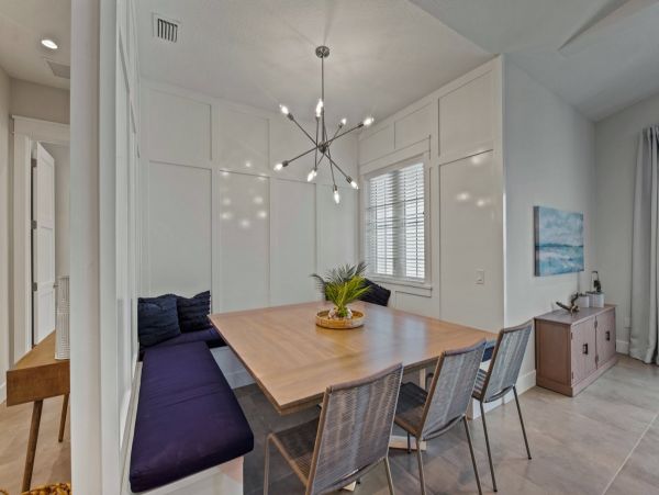 Siesta Key Vacation Home Six Bedroom Walk to Beach 4,000 Sq Ft