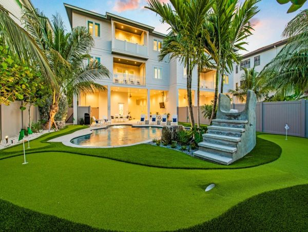 Siesta Key Vacation Home Six Bedroom Walk to Beach 4,000 Sq Ft