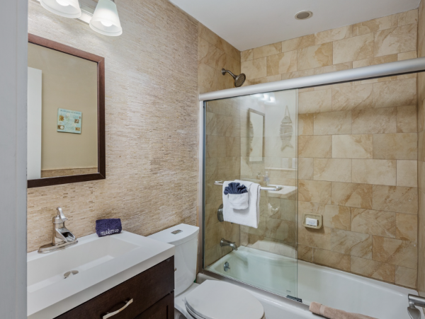 Beautiful 4 Bedroom Pool Villa in Key West