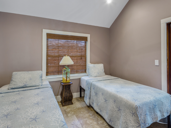 Beautiful 4 Bedroom Pool Villa in Key West