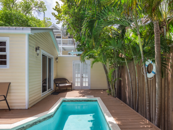 Beautiful 4 Bedroom Pool Villa in Key West