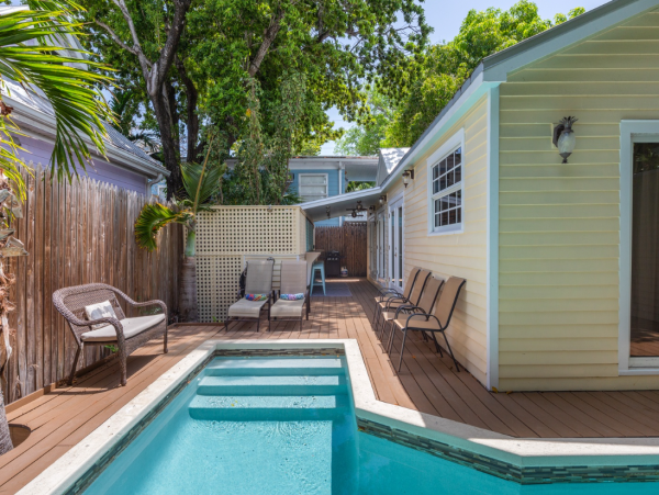 Beautiful 4 Bedroom Pool Villa in Key West