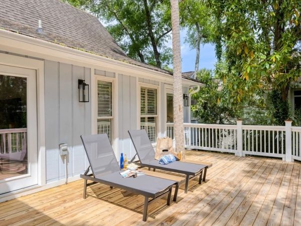 Isle of Palms Vacation Home Four Bedroom Walk to Beach