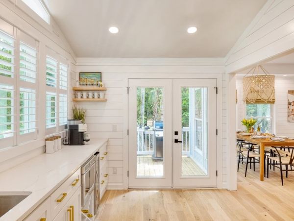 Isle of Palms Vacation Home Four Bedroom Walk to Beach