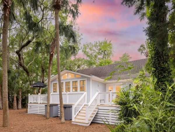 Isle of Palms Vacation Home Four Bedroom Walk to Beach