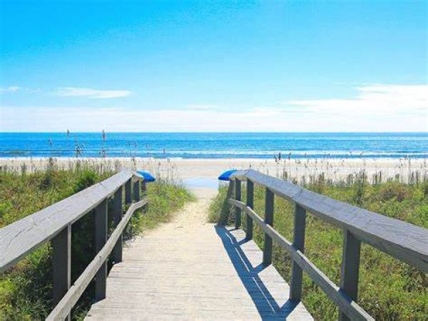 Isle of Palms Vacation Home Four Bedroom Walk to Beach