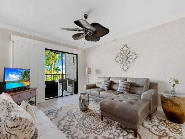Elegant Condo with Pool Access near Beach