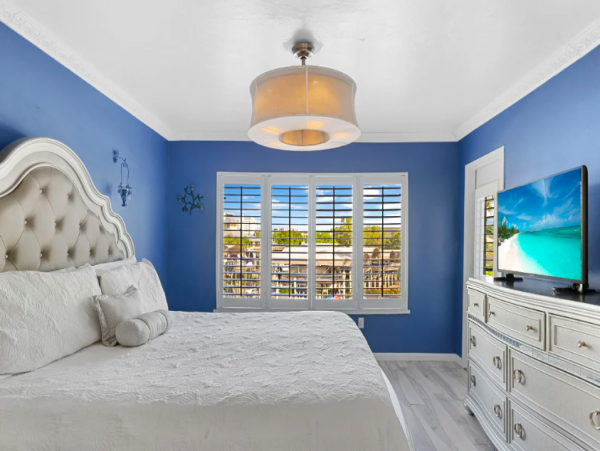 Elegant Condo with Pool Access near Beach