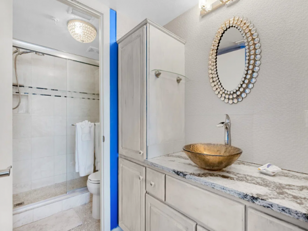 Elegant Condo with Pool Access near Beach