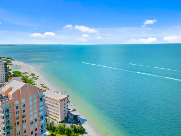Elegant Condo with Pool Access near Beach