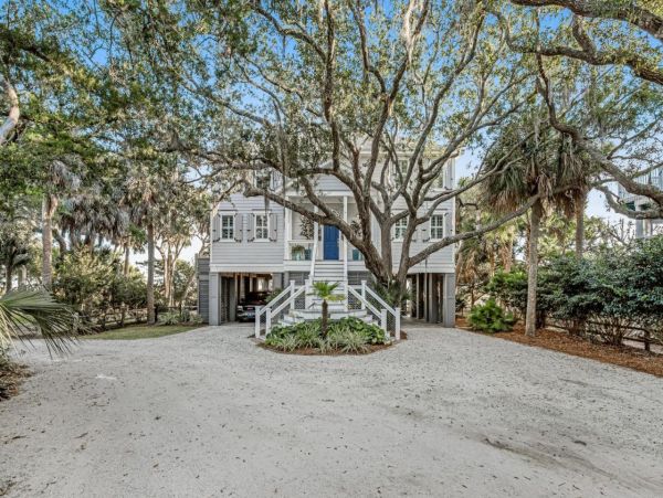 Edisto Beach Luxury 4 Bedroom Home with Private Dock