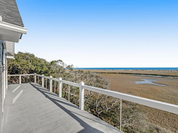 Edisto Beach Luxury 4 Bedroom Home with Private Dock