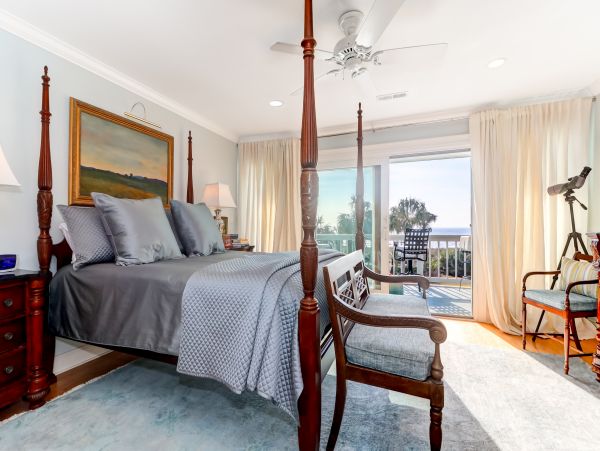 Beachfront Three Bedroom Vacation Rental in The Carolinas