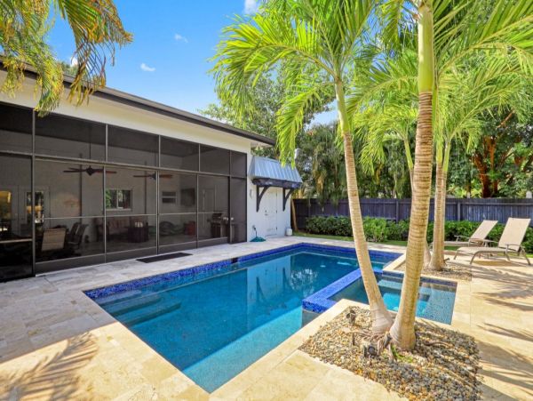 Stunning 3 Bedroom Vacation Rental in Naples