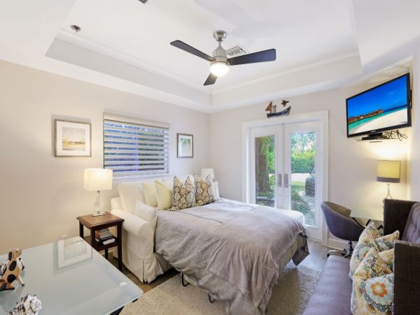 Stunning 3 Bedroom Vacation Rental in Naples
