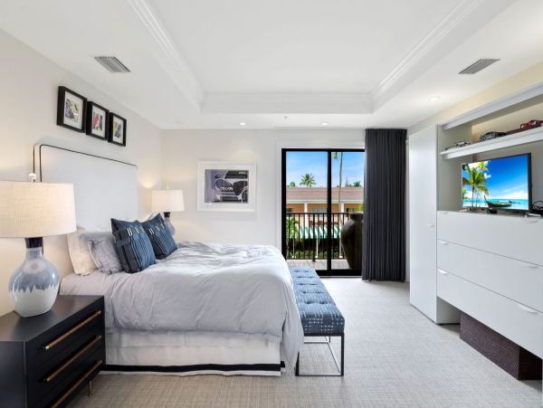 Naples Vacation Rentals - Luxury Old Naples Villa