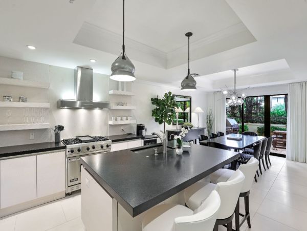 Naples Vacation Rentals - Luxury Old Naples Villa