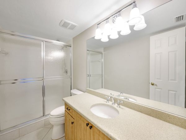 Three Bedroom Vacation Rental Close to the Beach in Naples