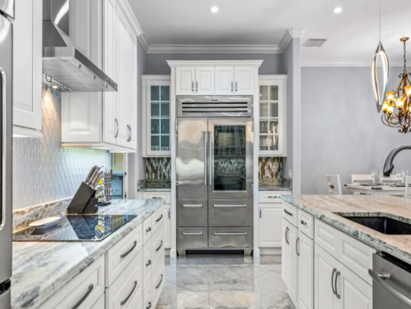 Four bedroomHome directly on the Caloosahatchee River